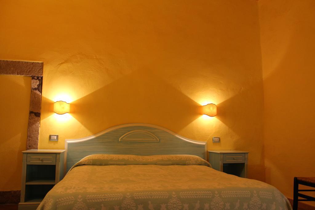 Sa Balza Guest House Bosa Eksteriør billede