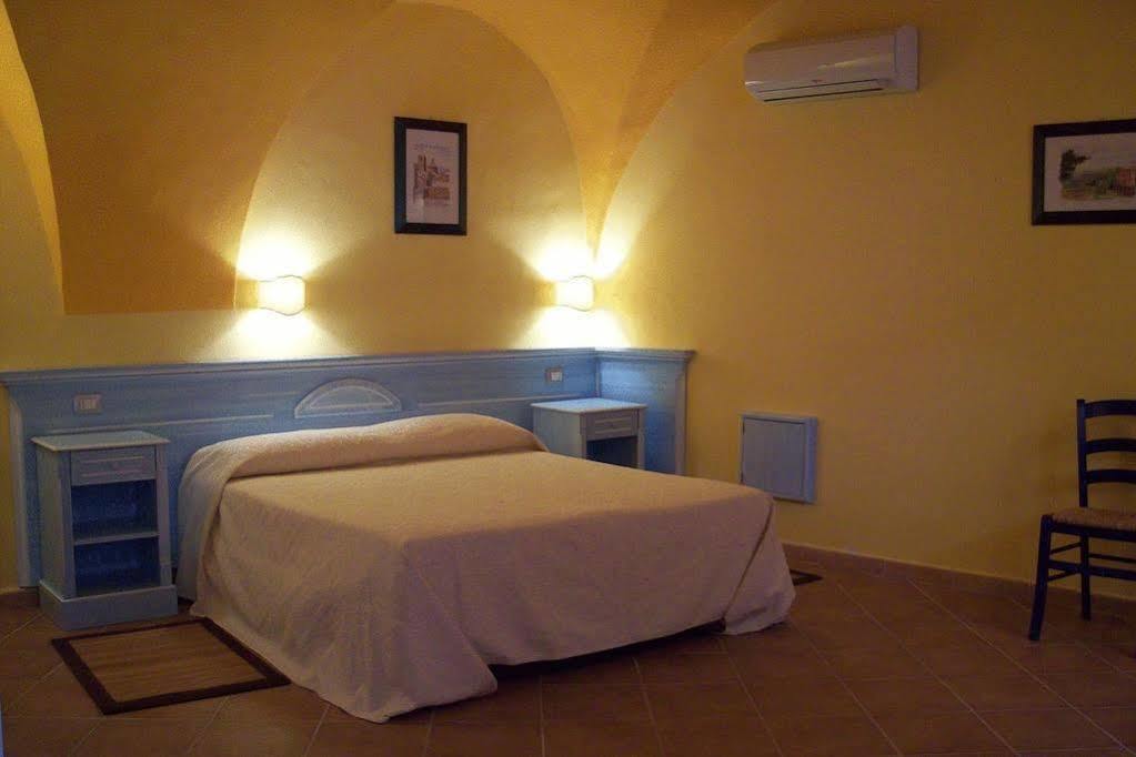 Sa Balza Guest House Bosa Eksteriør billede