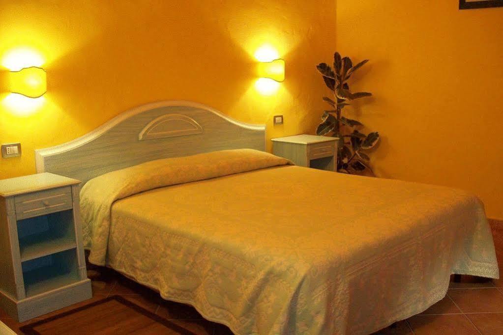 Sa Balza Guest House Bosa Eksteriør billede