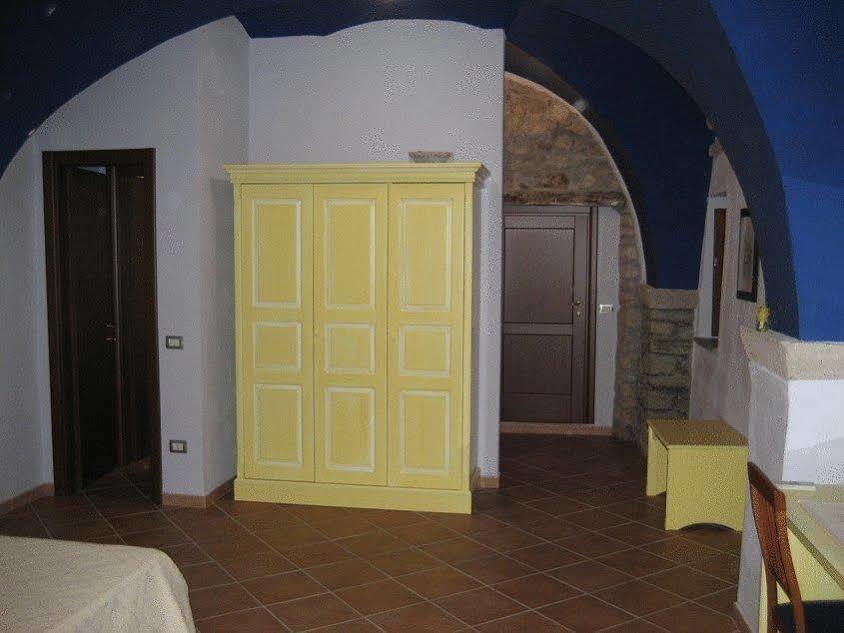 Sa Balza Guest House Bosa Eksteriør billede
